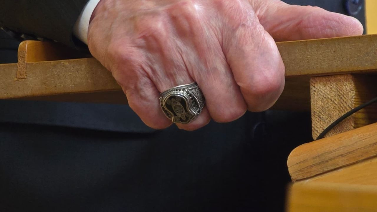 Bahçeli’nin yüzüğündeki gizli mesaj: Nal-i şerifin sırrı neyi işaret ediyor? - Sayfa 2