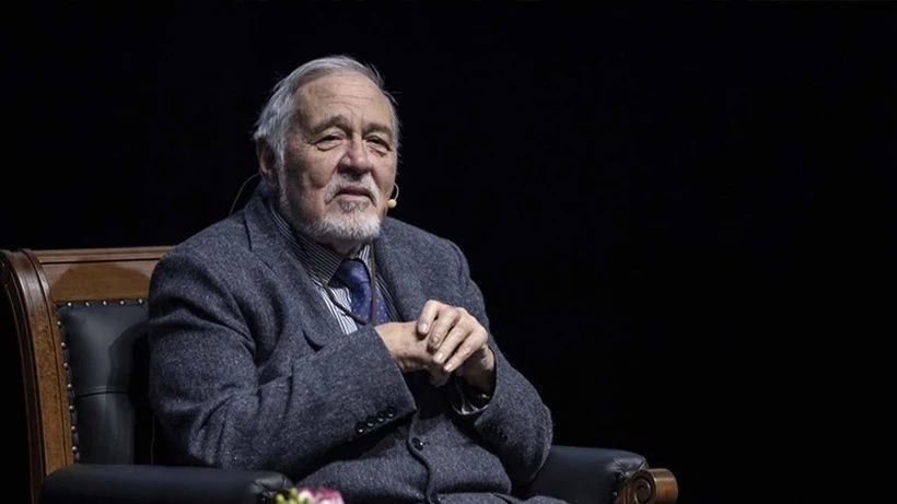 Ayasofya’da ağır tonajlı kamyon krizi! İlber Ortaylı'dan dikkat çeken çıkış: Bu yapı bu yükü kaldıramaz! - Sayfa 4