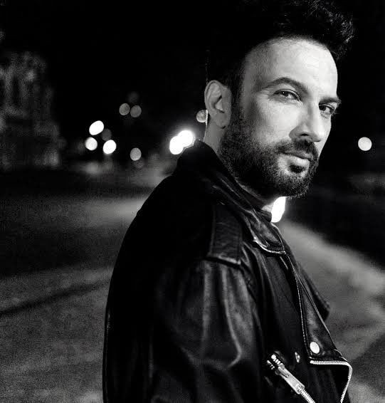 Tarkan, kulis istekleriyle mütevazılığını gözler önüne serdi - Sayfa 1