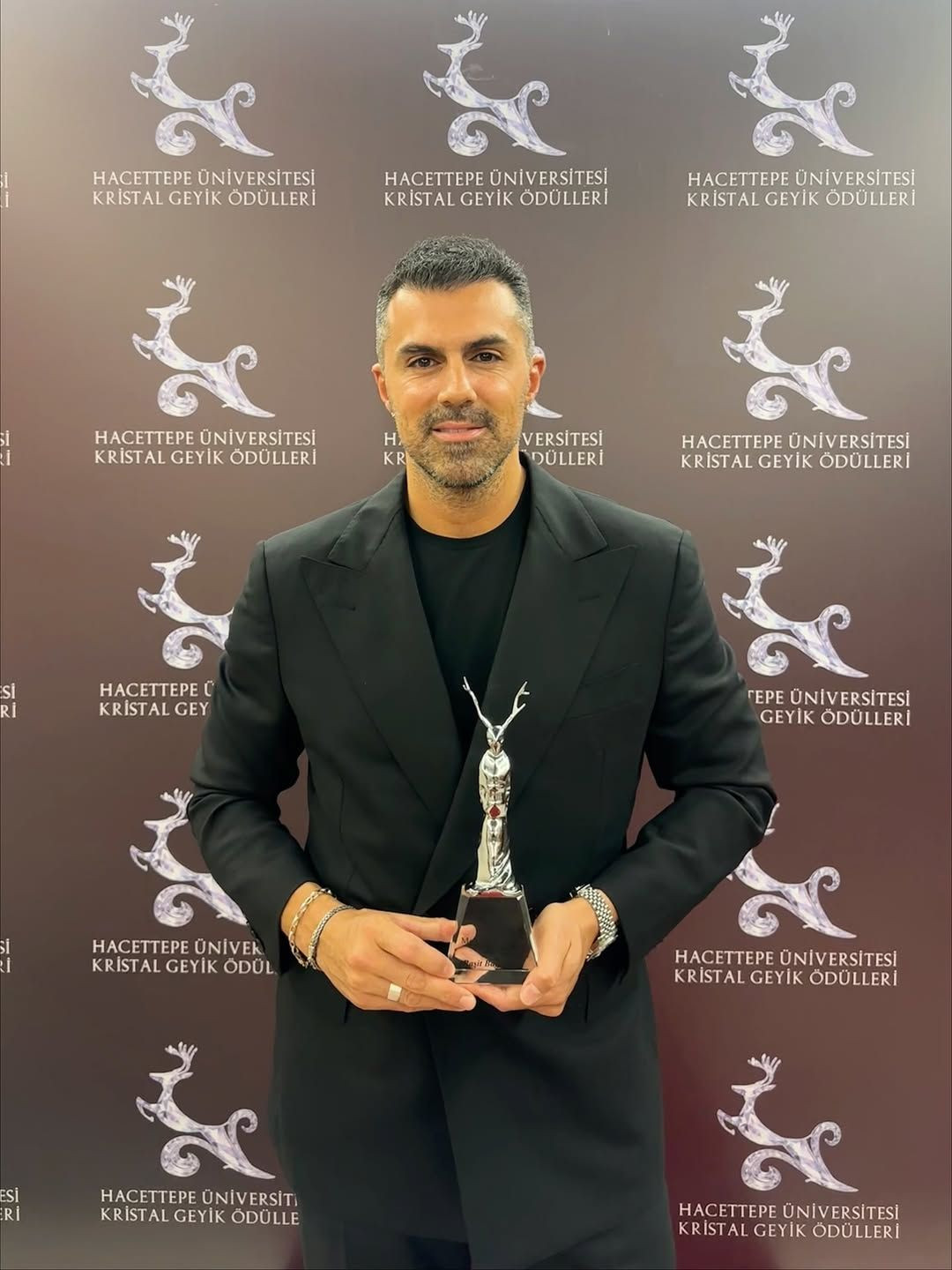 Raşit Bağzıbağlı’dan olay iddia: Ünlü marka 2020 Couture koleksiyonumu birebir kopyaladı! - Sayfa 1