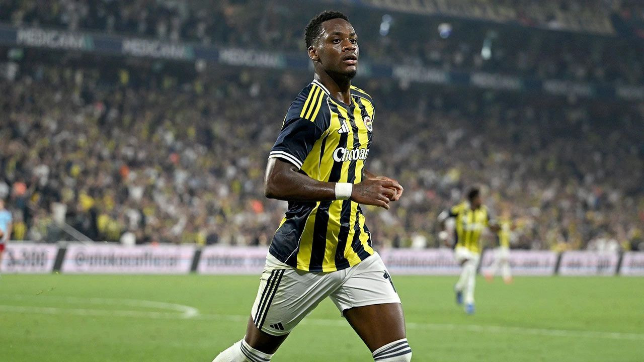 Fenerbahçe'nin Ferencvaros maçı ilk 11'i belli oldu! Domenico Tedesco'dan sürpriz karar: Bu sezon bir ilk - Sayfa 15