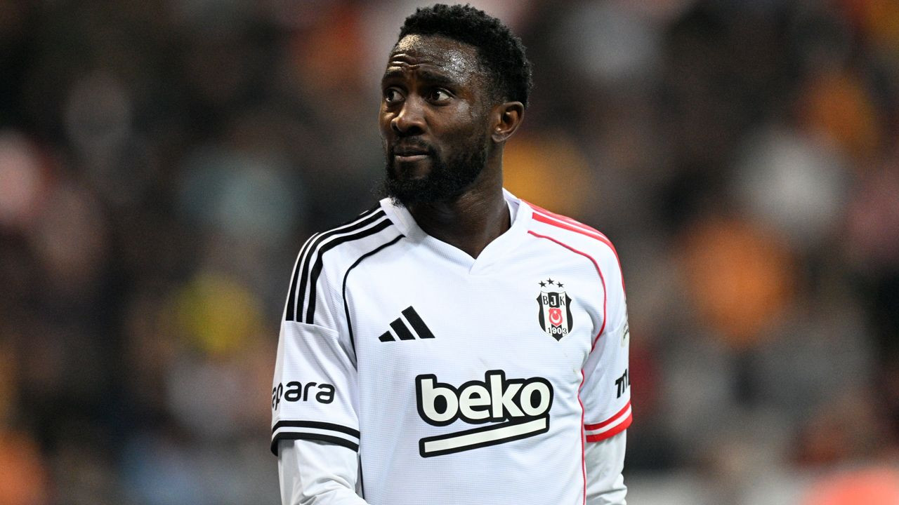 Beşiktaş'ın Fatih Karagümrük maçı ilk 11'i belli oldu! Sergen Yalçın ipleri kopardı, Abraham kadroda yok - Sayfa 12