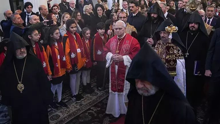Papa ziyaretiyle ilgili 10 büyük yalan! Kurgulanan senaryolar çöktü: İşte tüm iddialar ve gerçekler - Sayfa 6