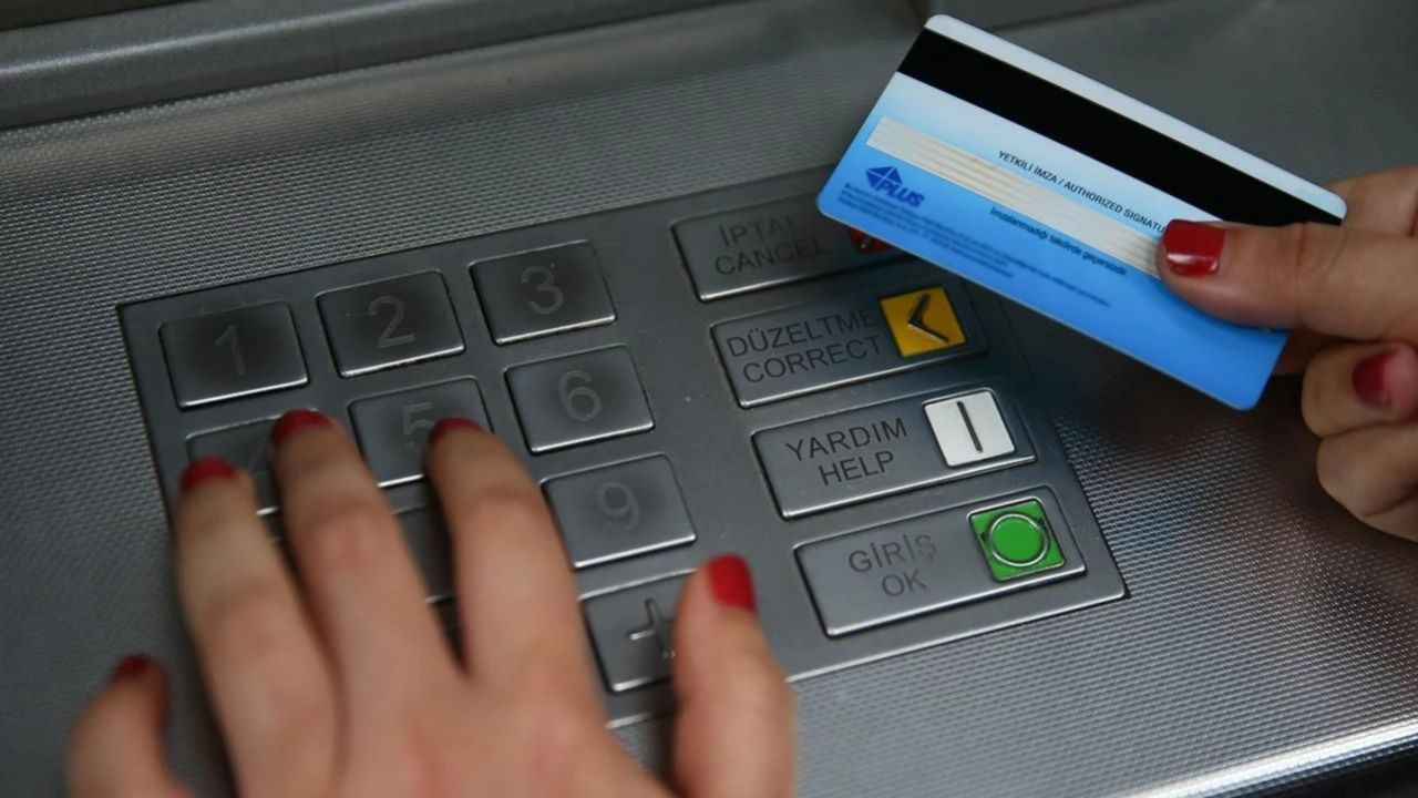 1 Ocak'tan itibaren başlıyor! ATM'ye kartını takan bu yazıyla karşılaşabilir - Sayfa 6