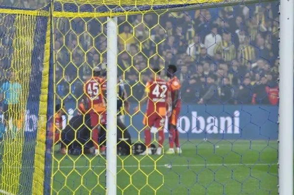 Kazımcan Karataş'ı kör edecekti! O holigana ödül gibi ceza: Bir sonraki derbide tribünde olacak - Sayfa 5