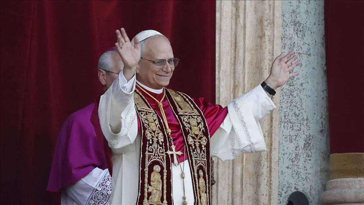 Miras gün yüzüne çıktı! Papa’ya hediye edilen kitapta Osmanlı’nın gizli mimarları: Balyan ailesi - Sayfa 1