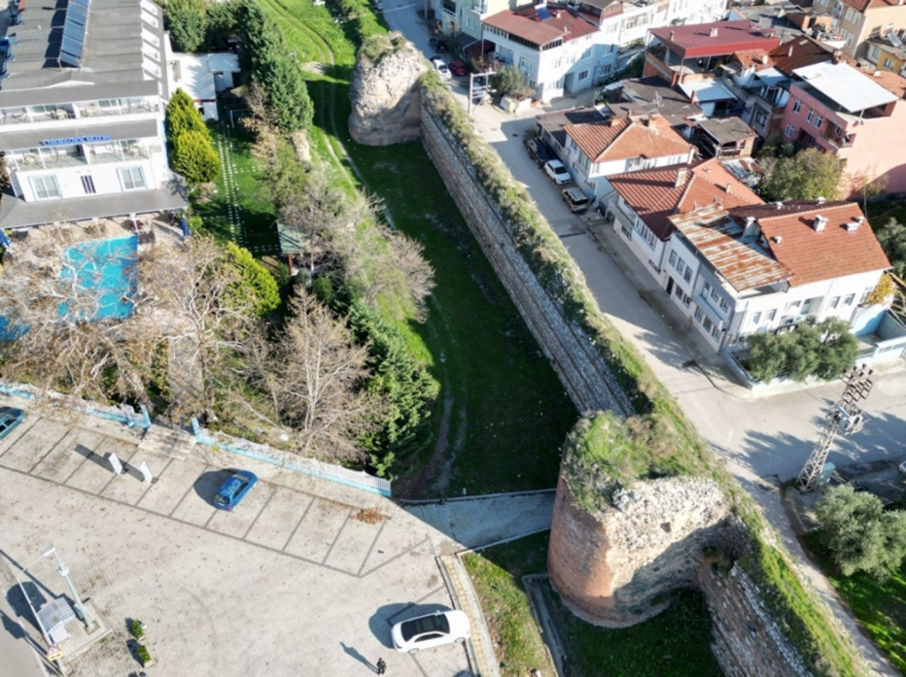 İznik'te Papa rüzgarı! Sur içindeki arsası için rekor fiyat istedi - Sayfa 1