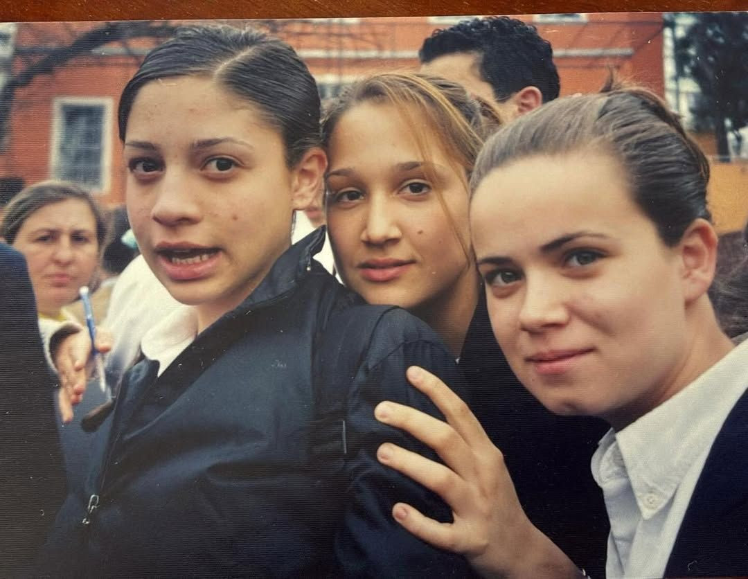 Sosyal medya bu paylaşımı konuşuyor! Gupse Özay lise yıllarından nostaljik fotoğraf paylaştı! Yorumlar gecikmedi - Sayfa 2