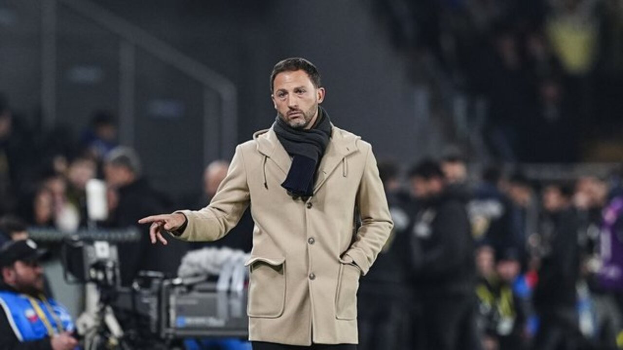 Domenico Tedesco'dan 4-0'lık galibiyet sonrası oyuncularına sürpriz eleştiri! İkinci devreyi işaret etti
