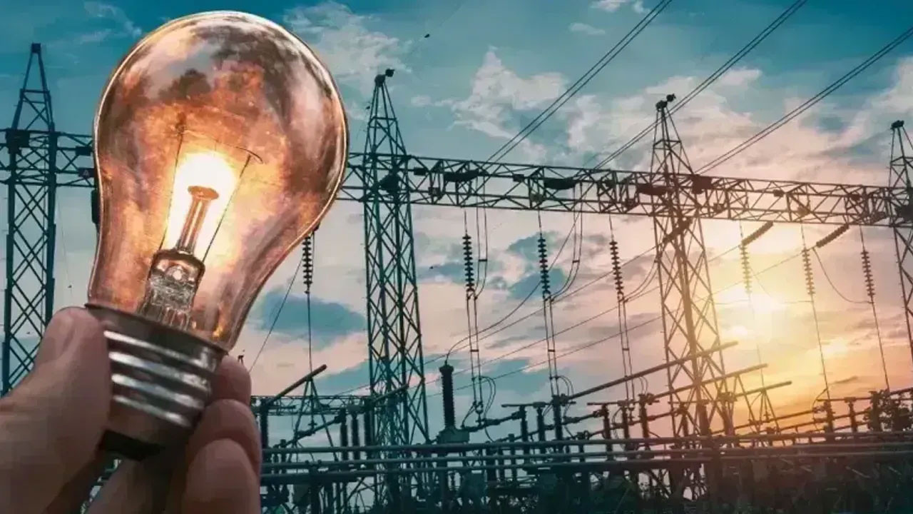 İstanbul'da dev elektrik kesintisi! 16 Aralık 2025 İstanbul'da elektrikler ne zaman gelecek, İstanbul'da 16 Aralık tarihinde hangi ilçelerde elektrik kesintileri olacak?