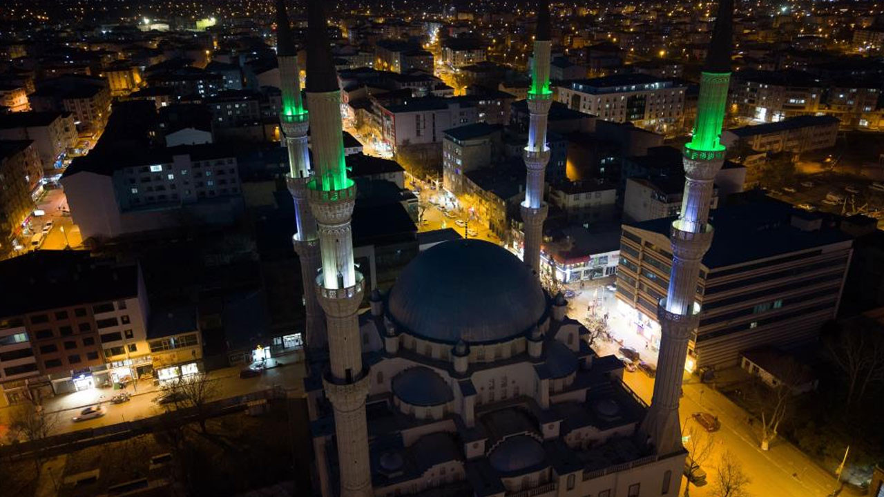 Türkiye'de ilk iftar Iğdır'da yapıldı