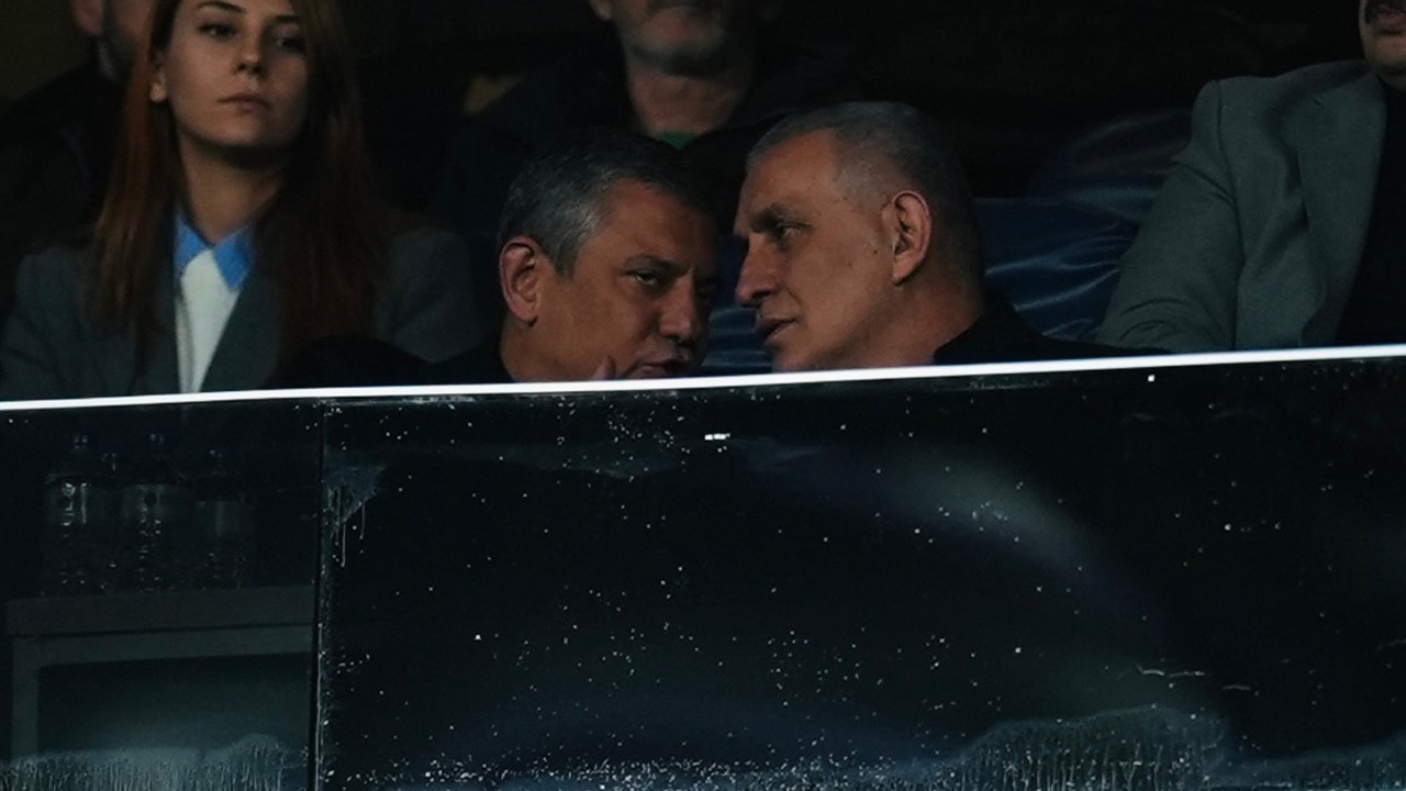 Özgür Özel ile İbrahim Hacıosmanoğlu F.Bahçe maçına geldi