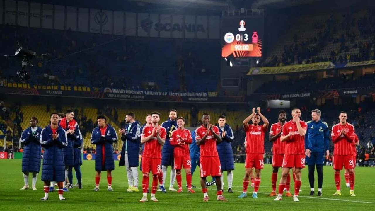 İngiliz basını Fenerbahçe'yle alay etti! "O meşhur atmosferiniz nerede? Her hafta sizinle oynayalım"