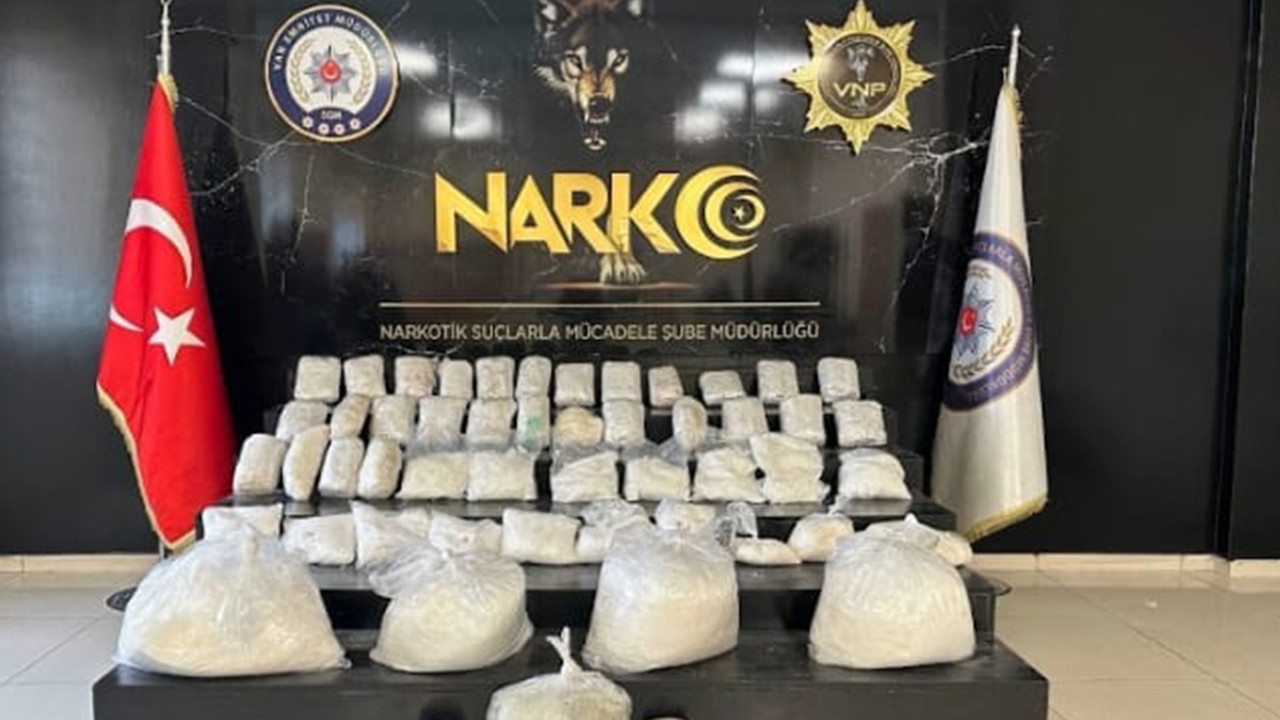 Van’da kamyonette 90 kilo 600 gram uyuşturucu ele geçirildi