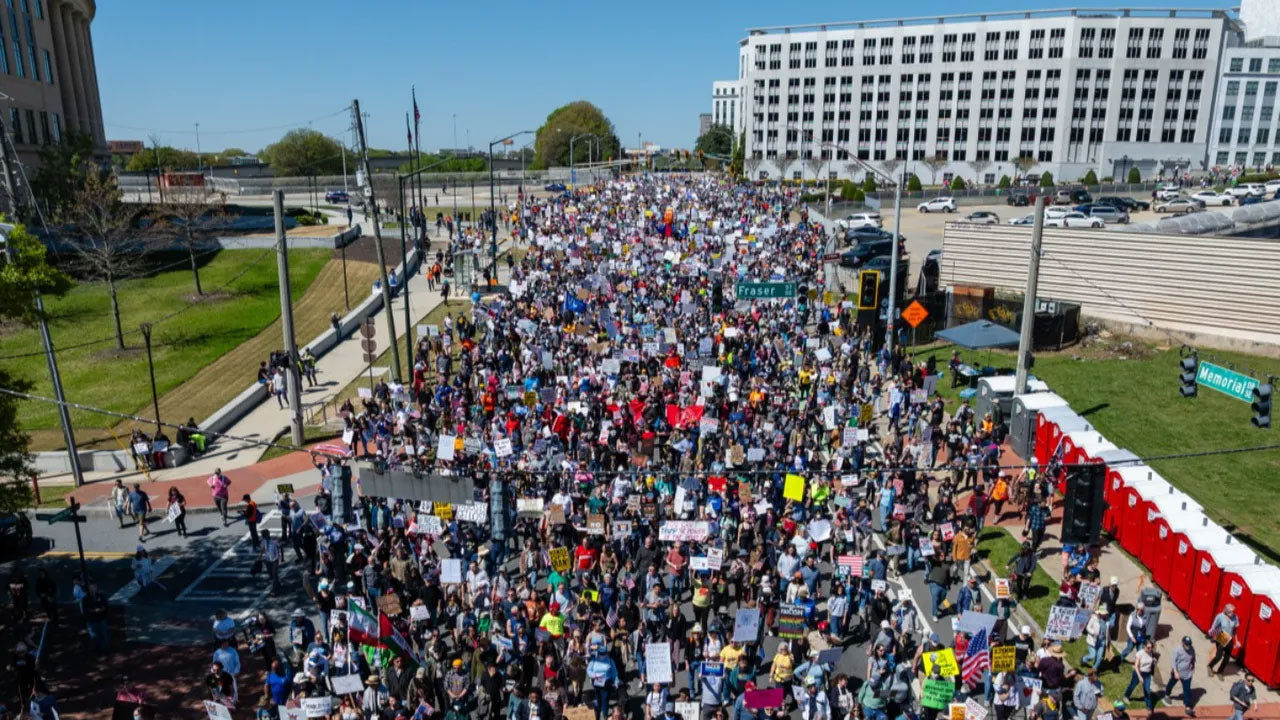 ABD'de milyonlar sokakta! Trump'a karşı 