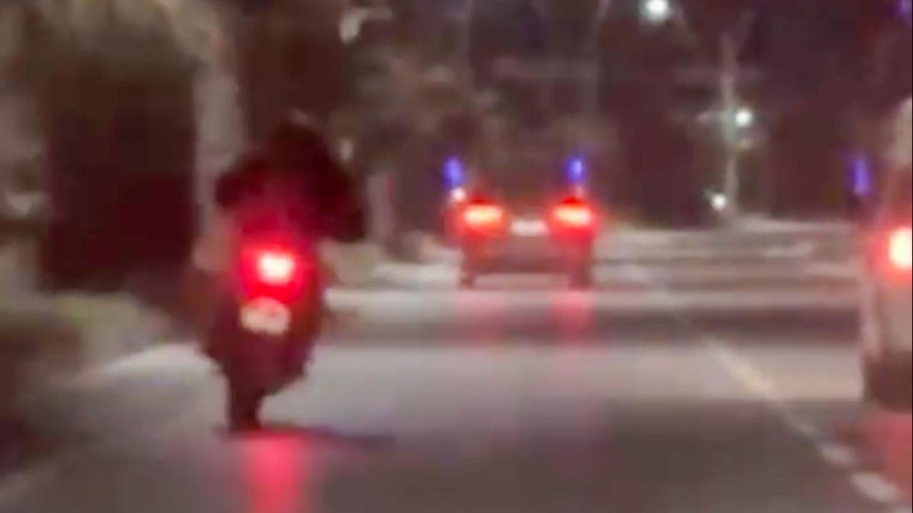 Manisa'da plakasını gizleyerek kural ihlali yapan motosikletliye 420 bin lira ceza