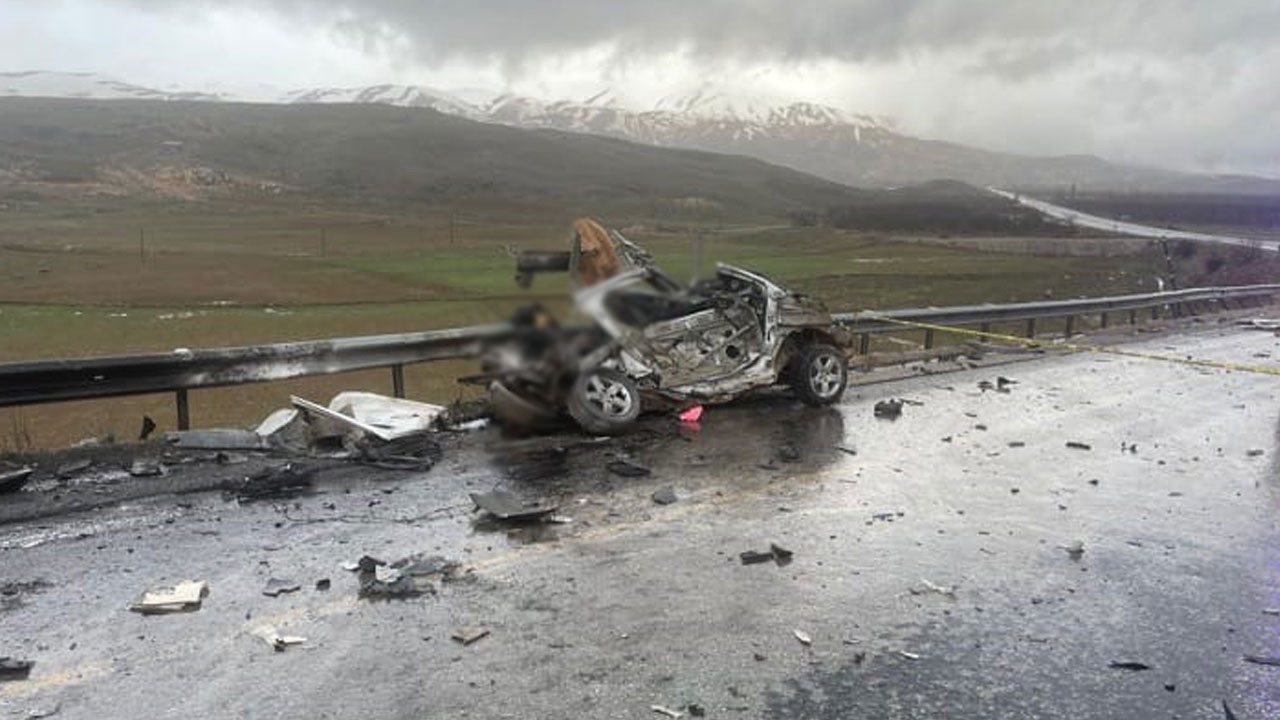 Katliam gibi kaza: 3 ölü, 1 yaralı