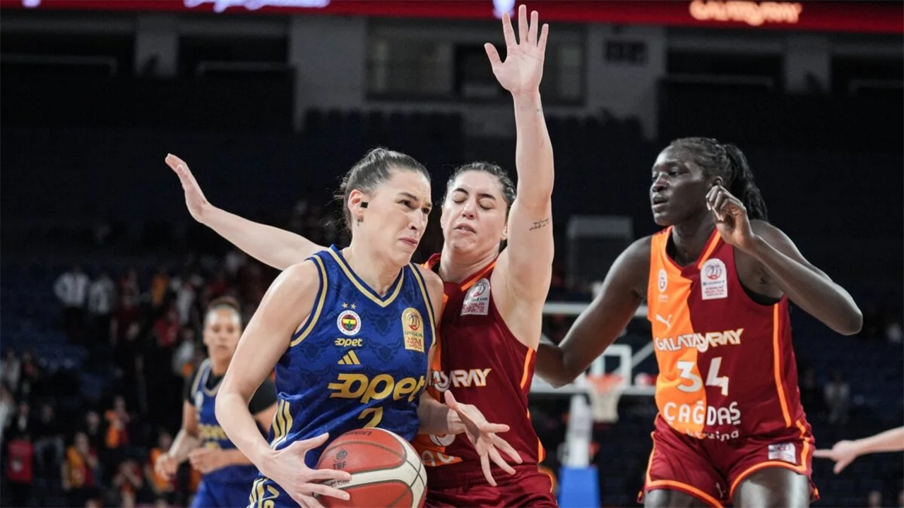 G.Saray'ı yenen F.Bahçe namağlup şampiyon oldu