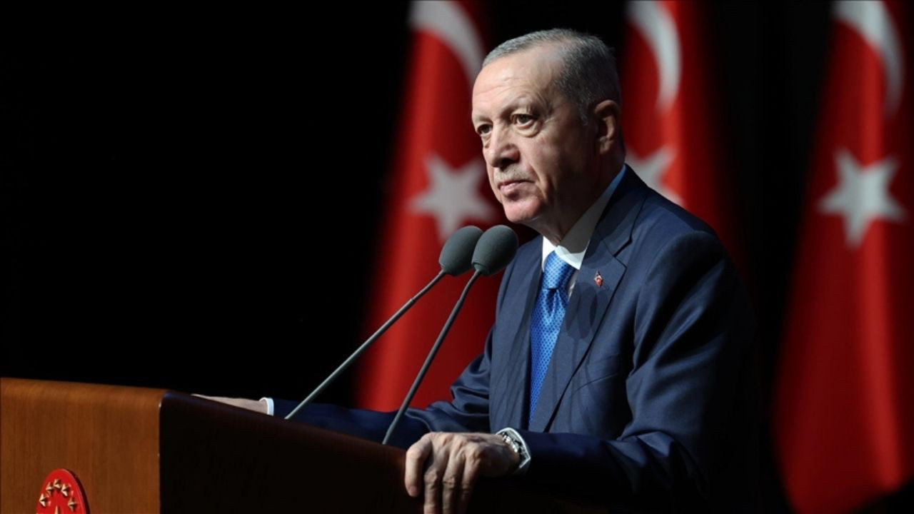 Cumhurbaşkanı Erdoğan Alparslan Türkeş'i andı: Milletimizin kalbinde yaşayacak