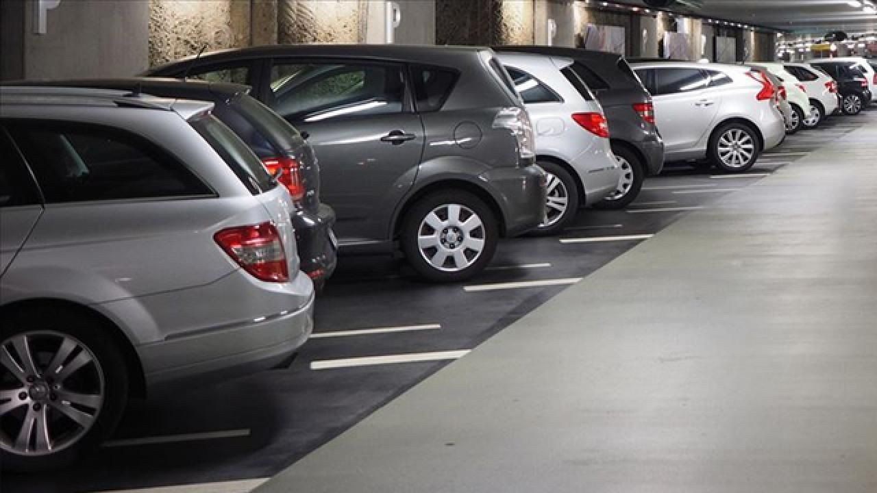 İstanbul'un otopark krizine mahalle bazlı planlama ve okul bahçeleri önerisi