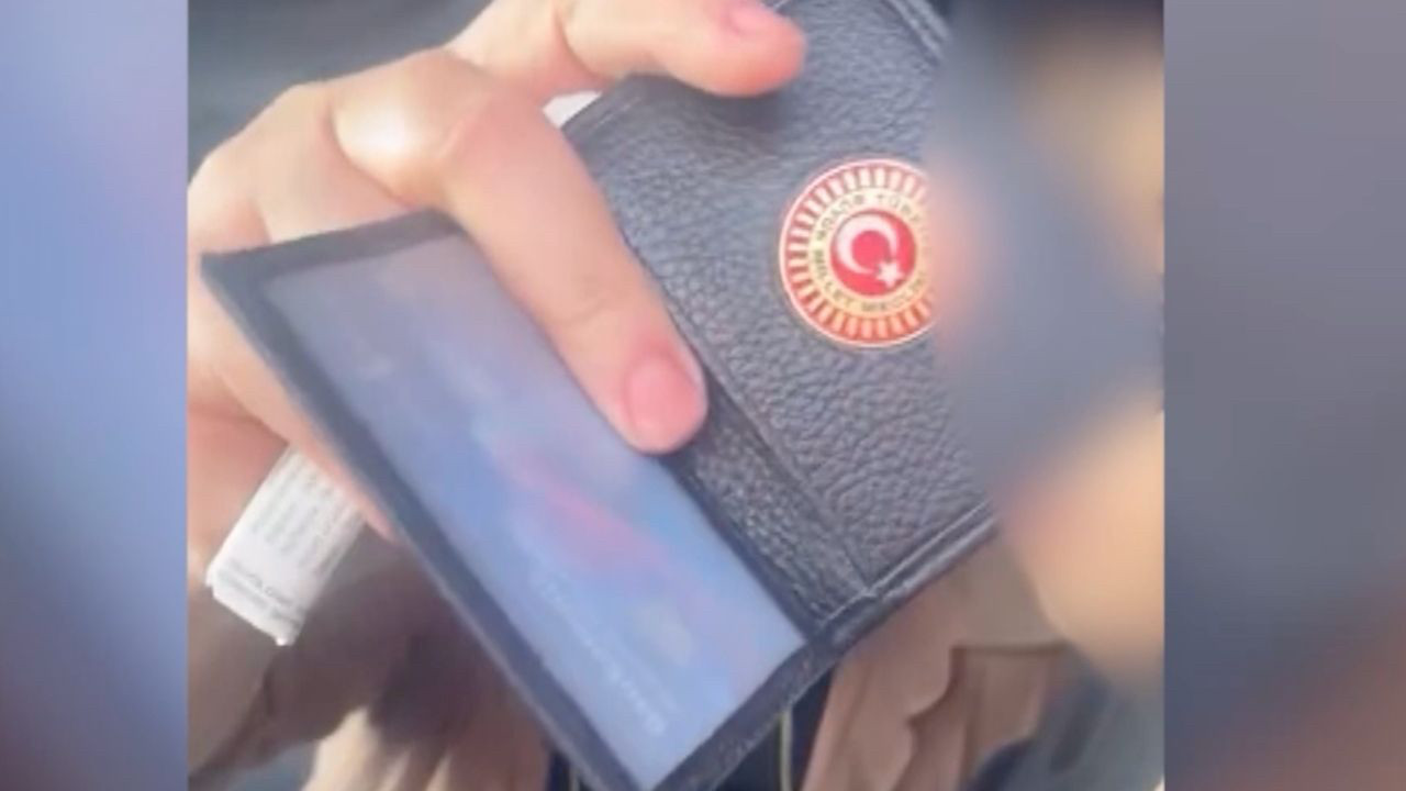 Fatih'te tartıştığı sürücüye sahte vekil kimliği gösteren şahıs yakalandı