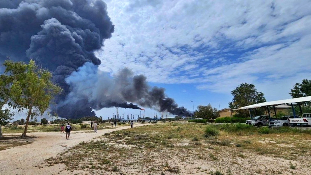 Barışın üzerine kara dumanlar çöktü... Ateşkes ihlal mi edildi? İran'ın Lavan rafinerisinde patlama!