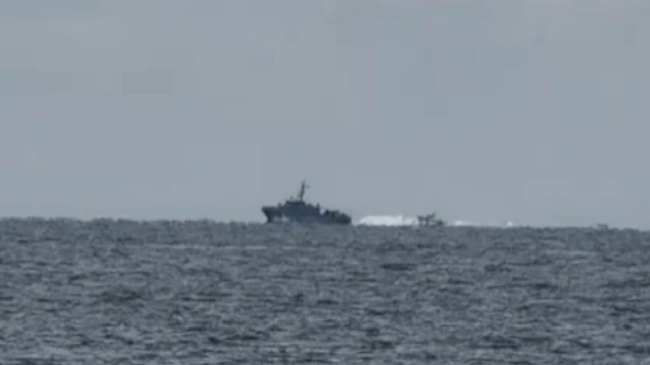 Yunanlıların Türk balıkçı teknesini taciz ettiği anlar