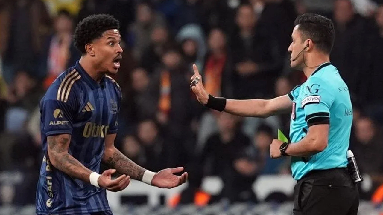 Fenerbahçe maçında bir penaltı ve bir kırmızı kart verilmedi! Trio ekibi canlı yayında açıkladı: 