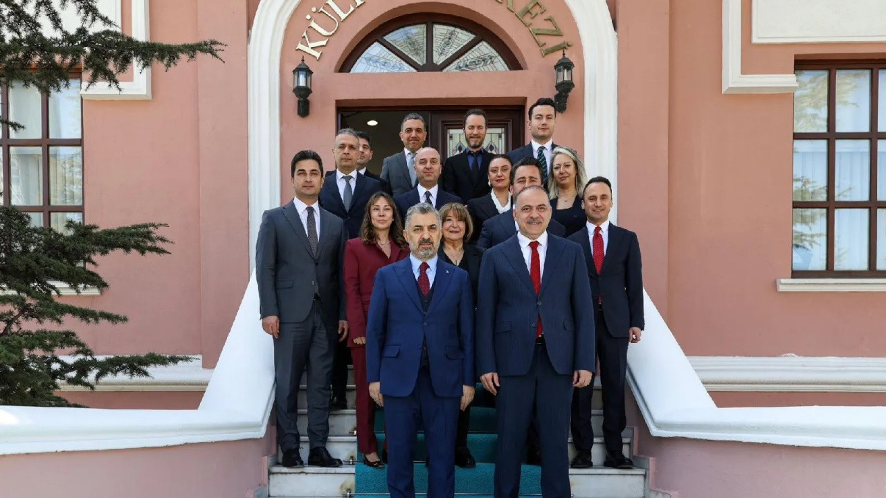 Türk Telekom yönetiminde üst düzey değişim! Sayan ve Dursun görevden ayrıldı