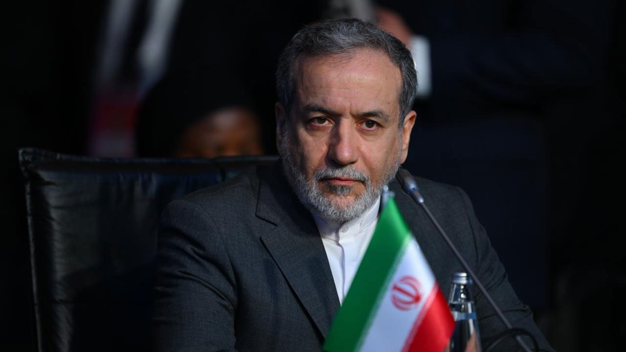 İran Dışişleri Bakanı Erakçi: İslamabad mutabakatına birkaç adım kala abluka tehdidiyle karşı karşıya kaldık