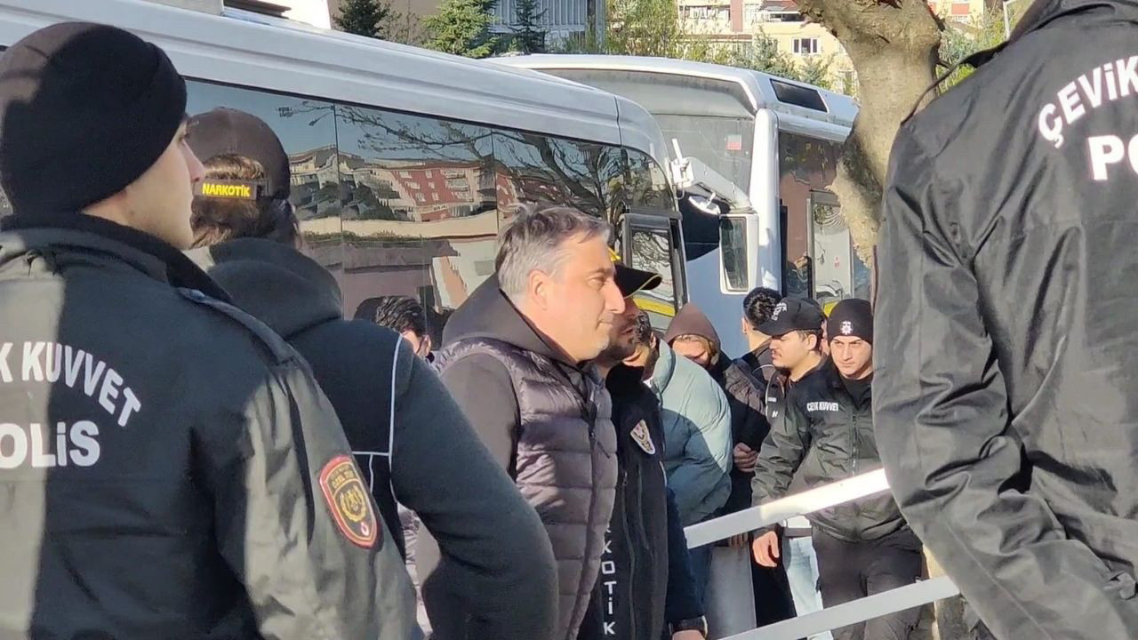 Ünlülere uyuşturucu operasyonu! 19 şüpheli adliyeye sevk edildi: Cansel Ayanoğlu görüntülendi