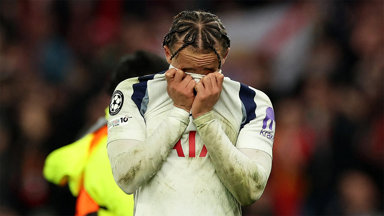 90+5'te yıkılan Tottenham küme hattından çıkamadı