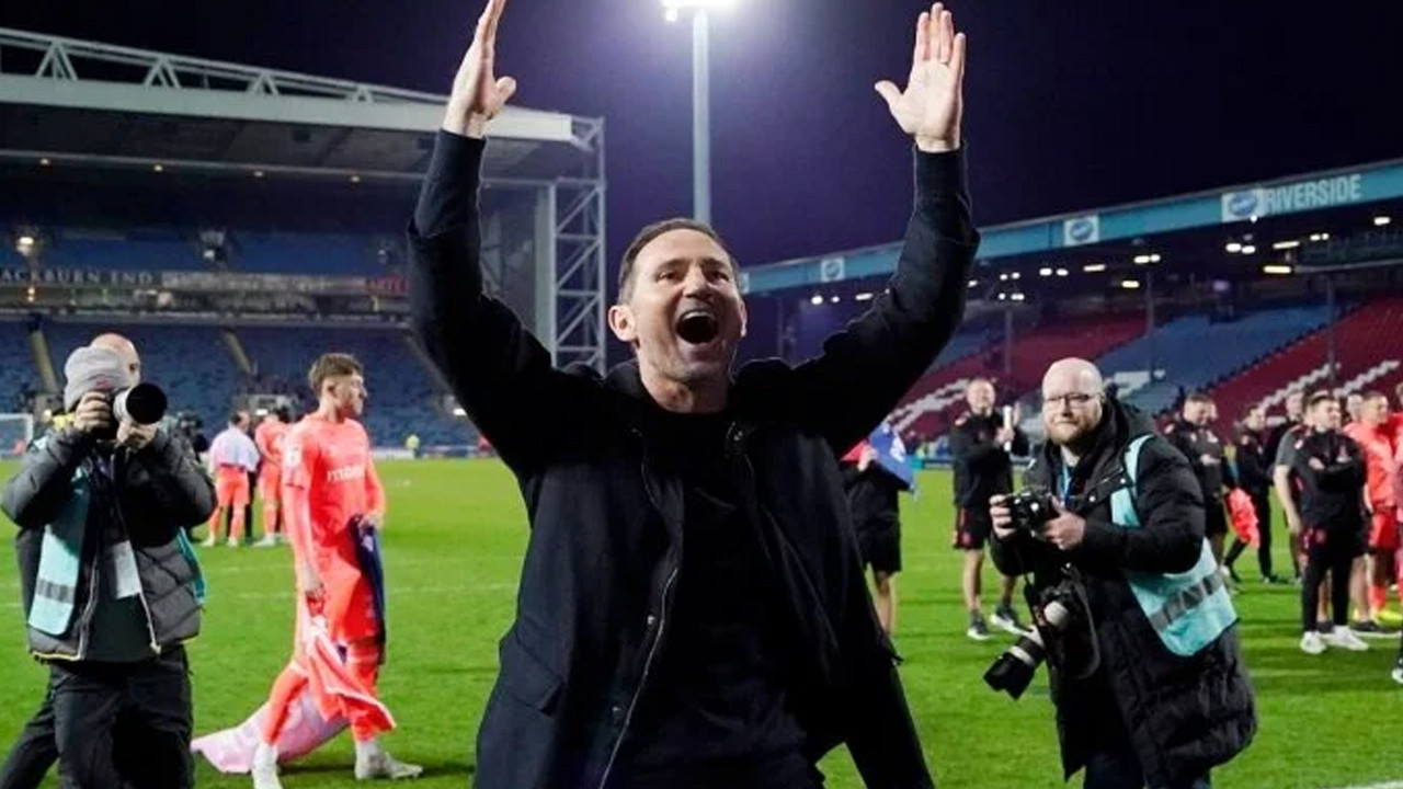 Coventry City 25 yıl sonra Premier Lig'e döndü