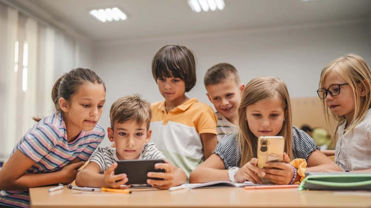 Anket sonucu açıklandı: 15 yaş altı çocuklar için sosyal medya yasaklanmalı mı?