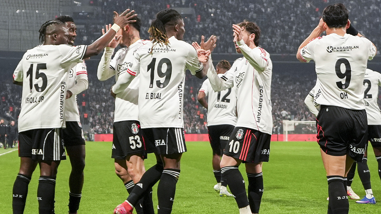 Gaziantep FK-Beşiktaş maçının ilk 11'leri / Canlı anlatım