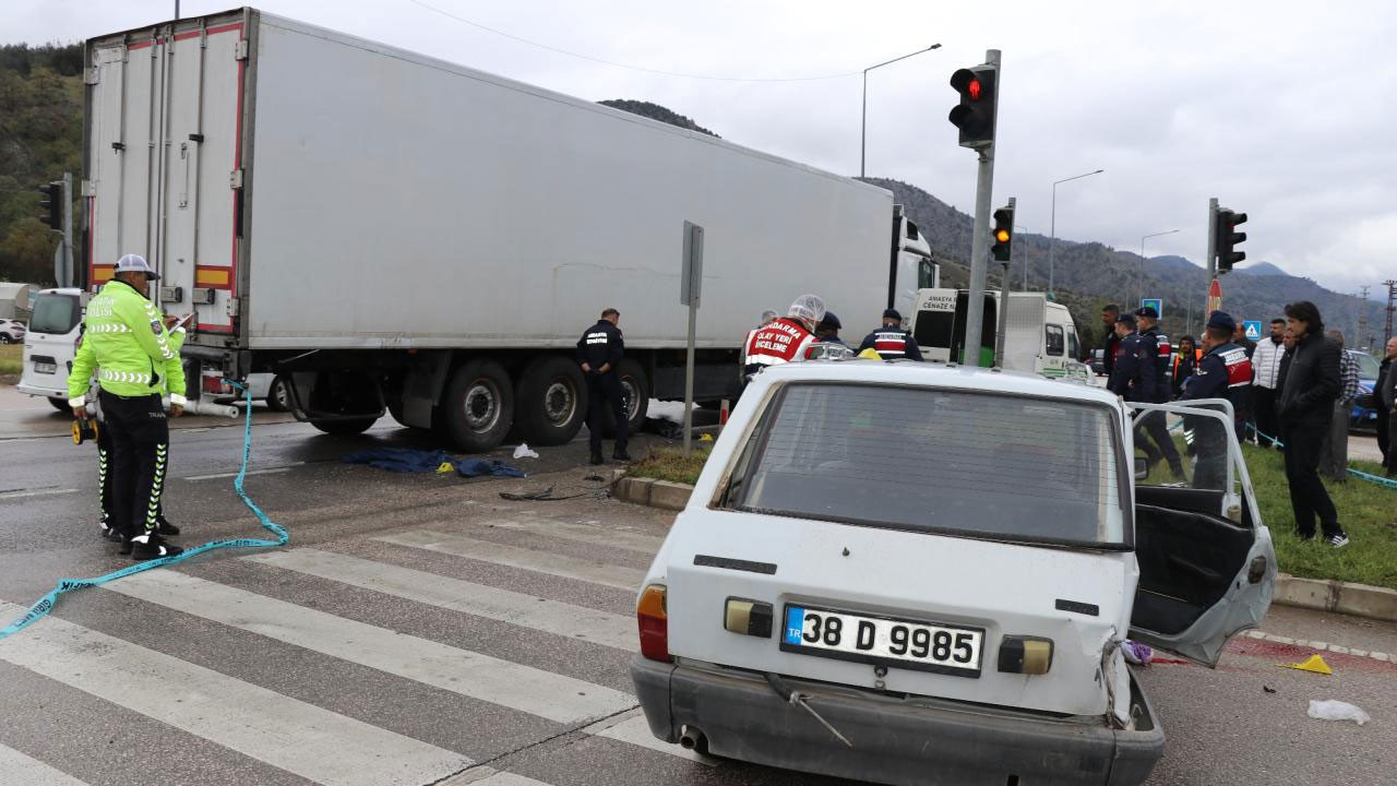 Feci kaza: 10 aylık bebek öldü, 4 kişi yaralandı