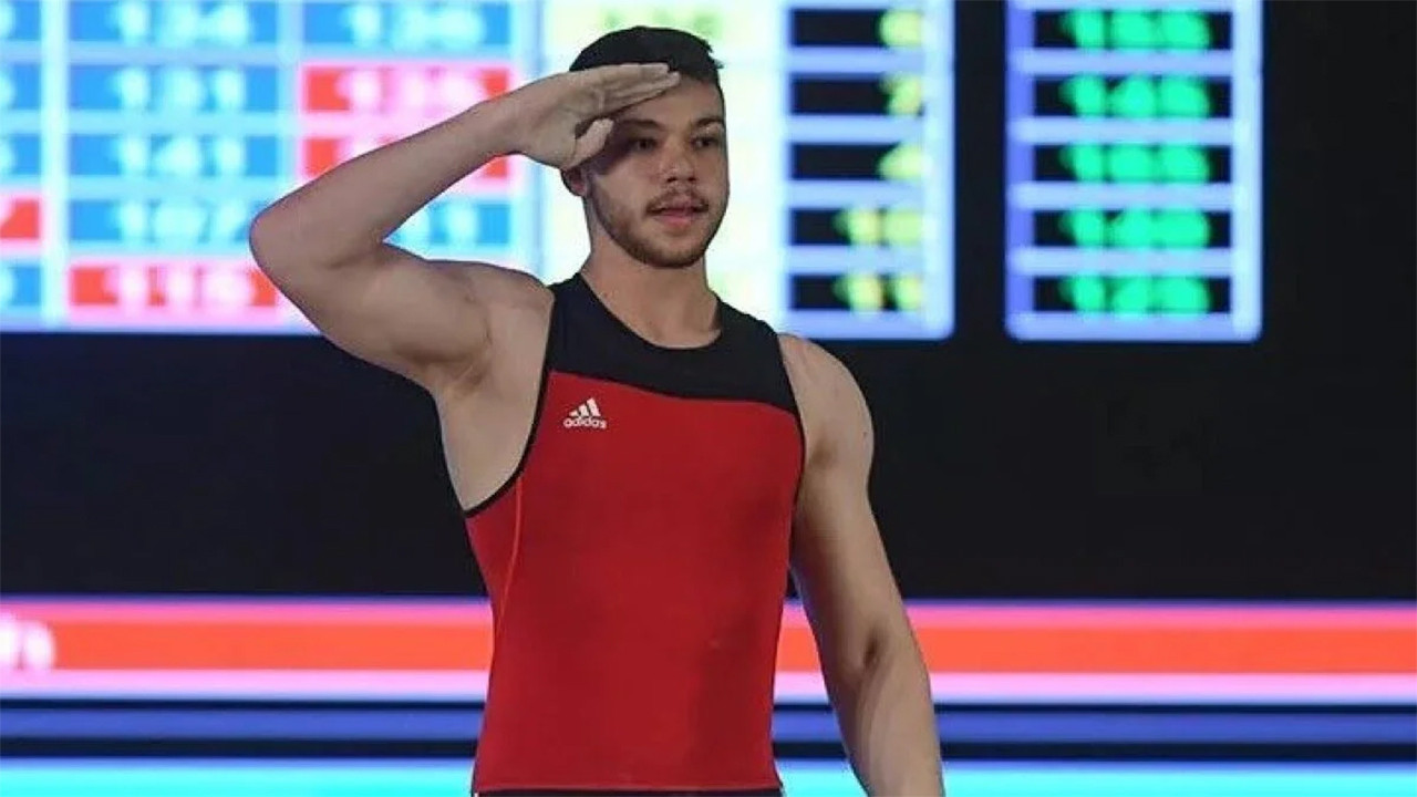 Hakan Şükrü'den bronz madalya