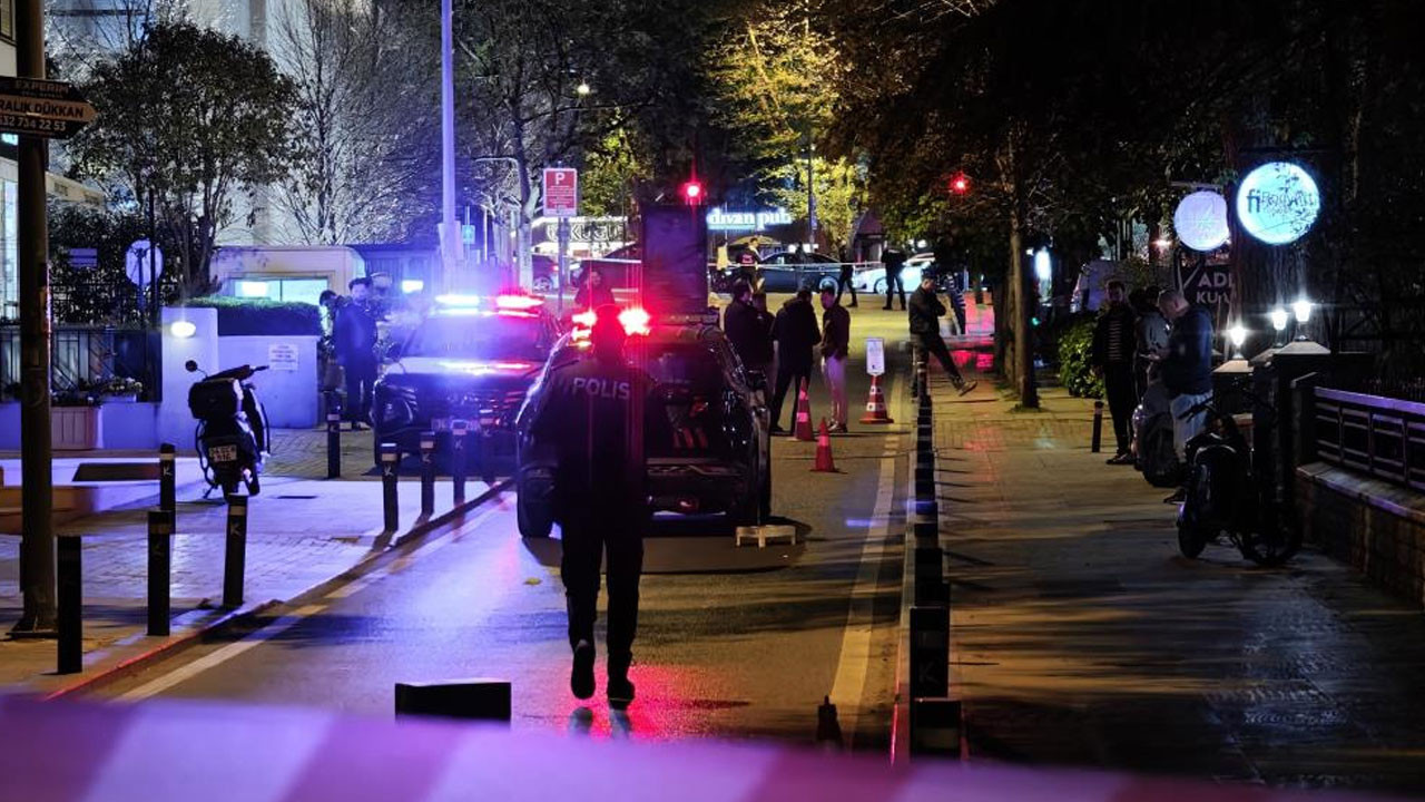 Kadıköy'de restorana silahlı saldırı: Tartışmanın ardından mekanı kurşunladı