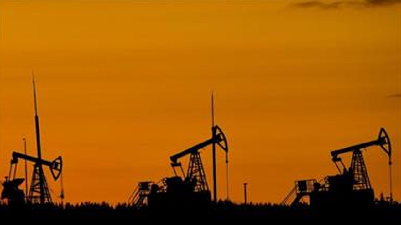 Brent petrolün varili 114,54 dolardan işlem görüyor