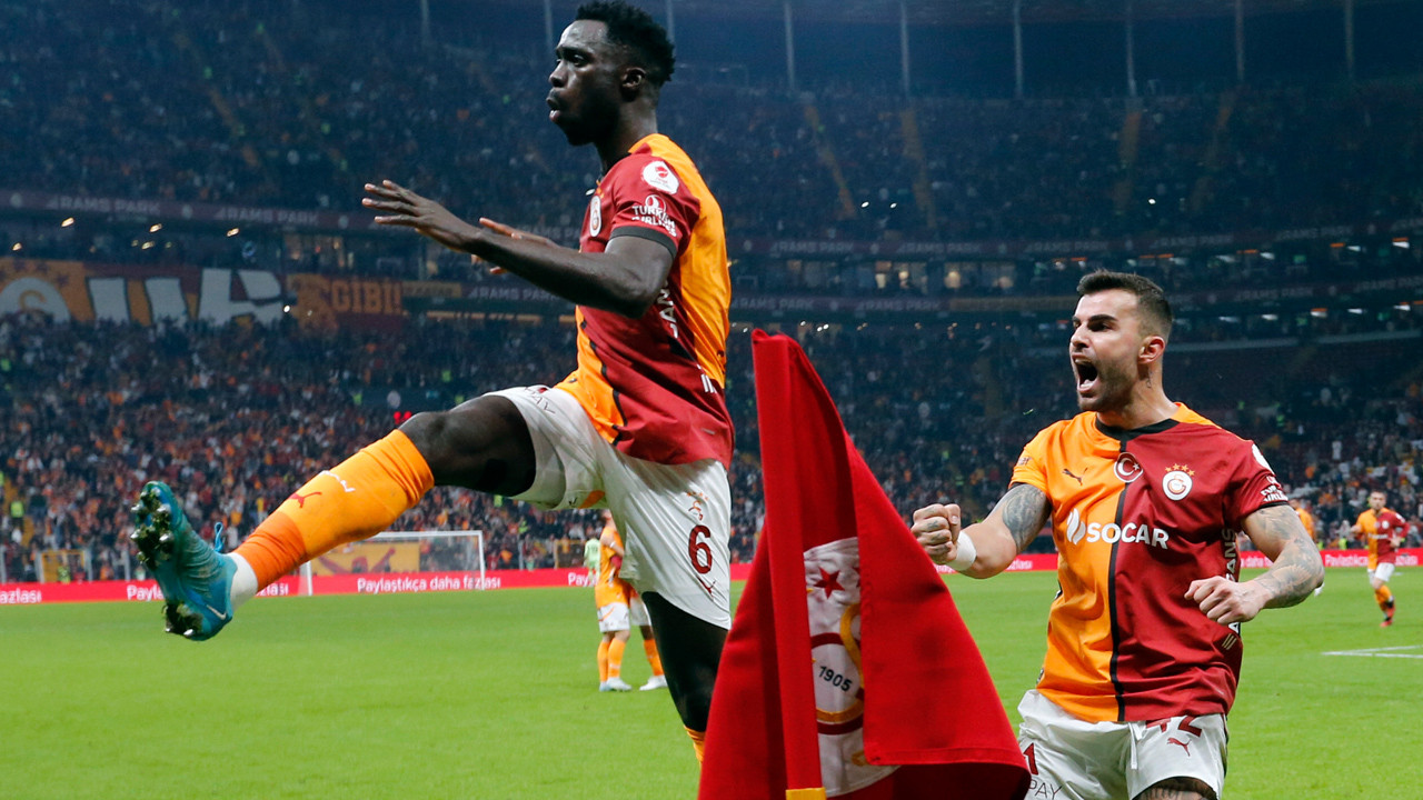 Samsunspor maçı bardağı taşırdı! Okan Buruk ilk neşteri savunmaya vuruyor: Galatasaray'da defans yıllar sonra değişiyor