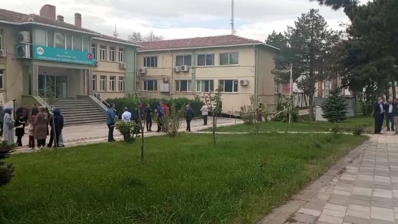 Malatya Valiliği deprem sonrası son durumu açıkladı