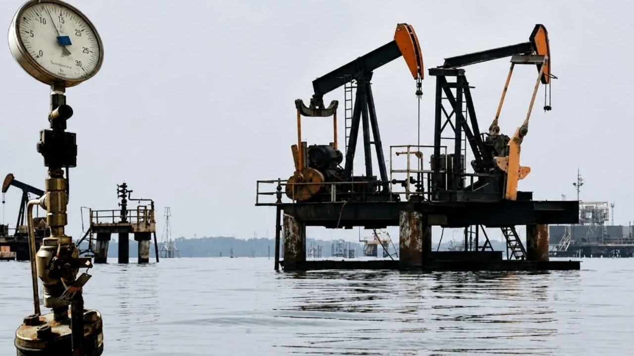 Petrolün varil fiyatı yüzde 2 arttı