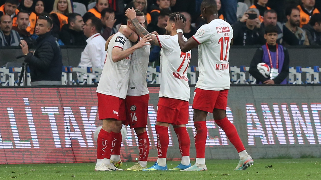 Süper Lig'e çıkan son takım Çorum FK oldu