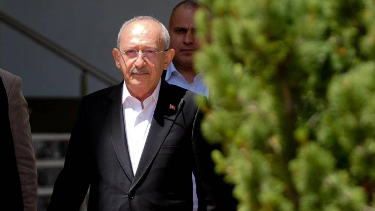 CHP kulislerinde bomba iddia: Kılıçdaroğlu kurultayı erteleyip partiyi genel seçimlere mi taşıyacak?