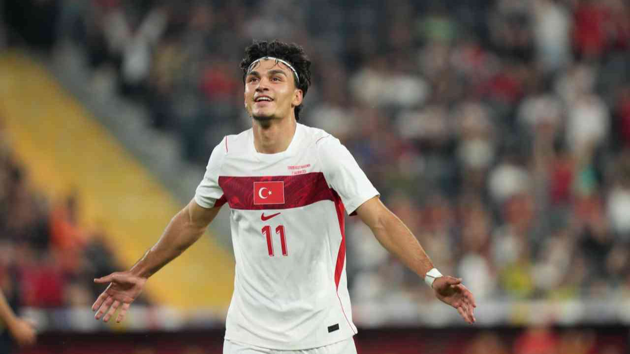 Galatasaraylılar güne transfer bombasıyla uyandı! Can Uzun transferinde flaş gelişme: Cimbom'un teklif ettiği bonservis ortaya çıktı! Oyuncuyla anlaşma tamam