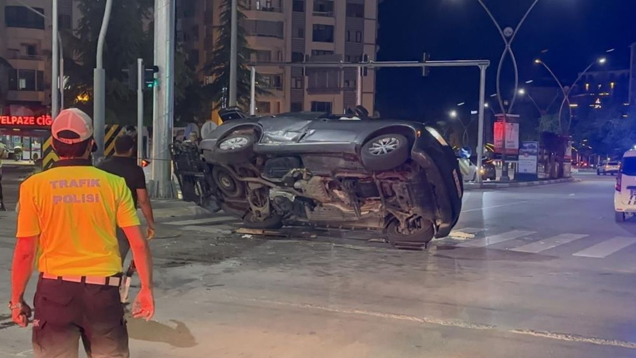 Elazığ'da trafik kazası: 11 yaralı