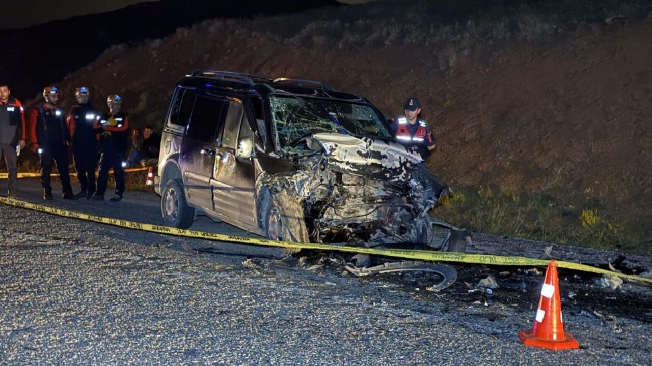 Katliam gibi kaza: Çok sayıda ölü ve yaralı var