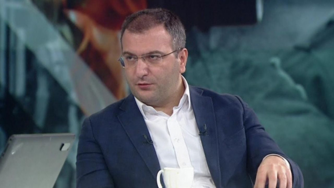 Cem Küçük Turgut Koç ilişkisi! Bir ayakkabı karşılığı CHP öv