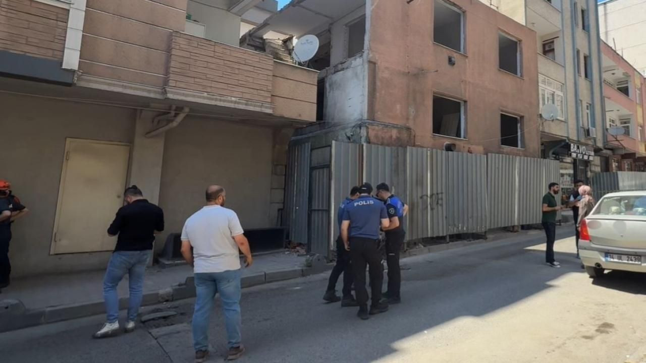 Kentsel dönüşüme giren bina kısmen çöktü: Ölü ve y