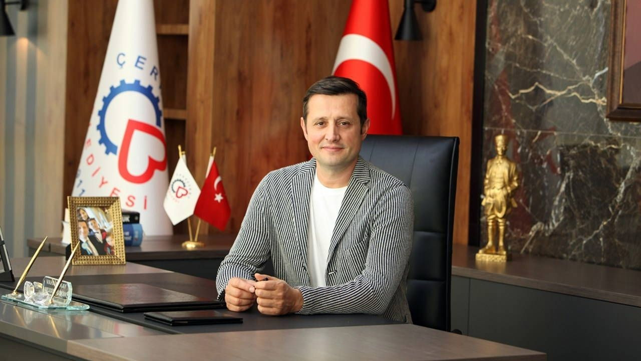 Vahap Akay kimdir, kaç yaşında?